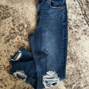 NWOT American Eagle Mom Jeans